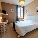 Hotel Logis - Au Colombier Du Touron 3*