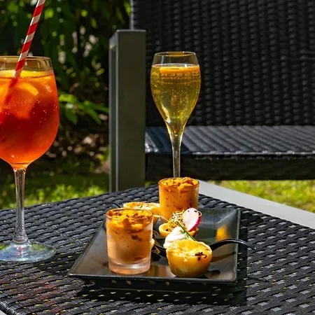 Hotell Logis - Au Colombier Du Touron Brax (Lot-et-Garonne)