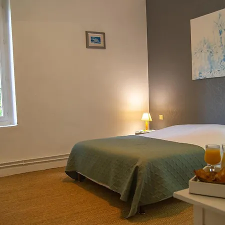Logis - Au Colombier Du Touron Hotell