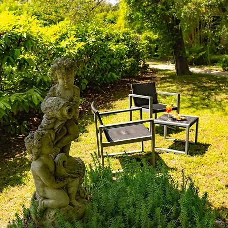 Logis - Au Colombier Du Touron 3*