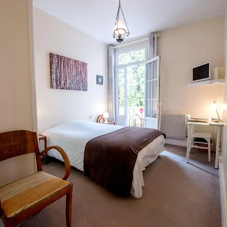 Hotel Logis - Au Colombier Du Touron 3*