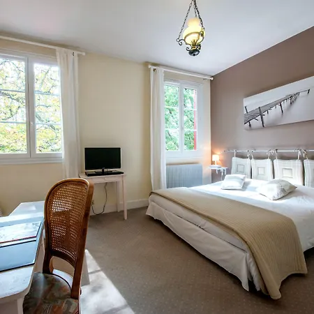 Hotell Logis - Au Colombier Du Touron