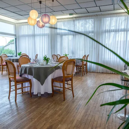 Logis - Au Colombier Du Touron 3*