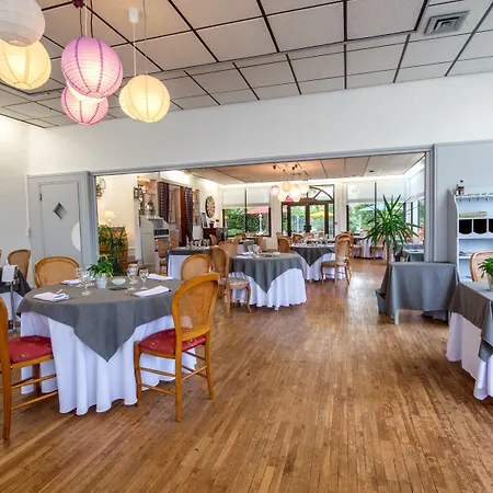 Hotell Logis - Au Colombier Du Touron 3*