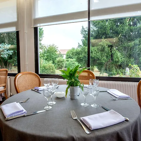 Logis - Au Colombier Du Touron Hotell