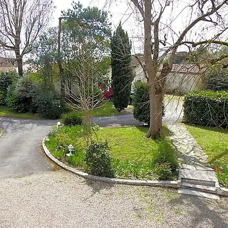 Logis - Au Colombier Du Touron 3*