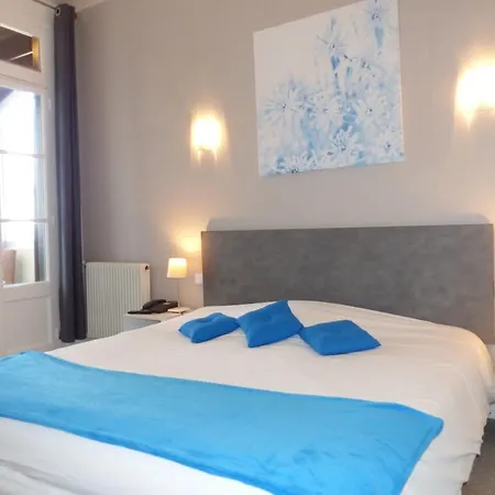 Hotell Logis - Au Colombier Du Touron